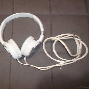 SONY BRAND WHITE HEADPHONES